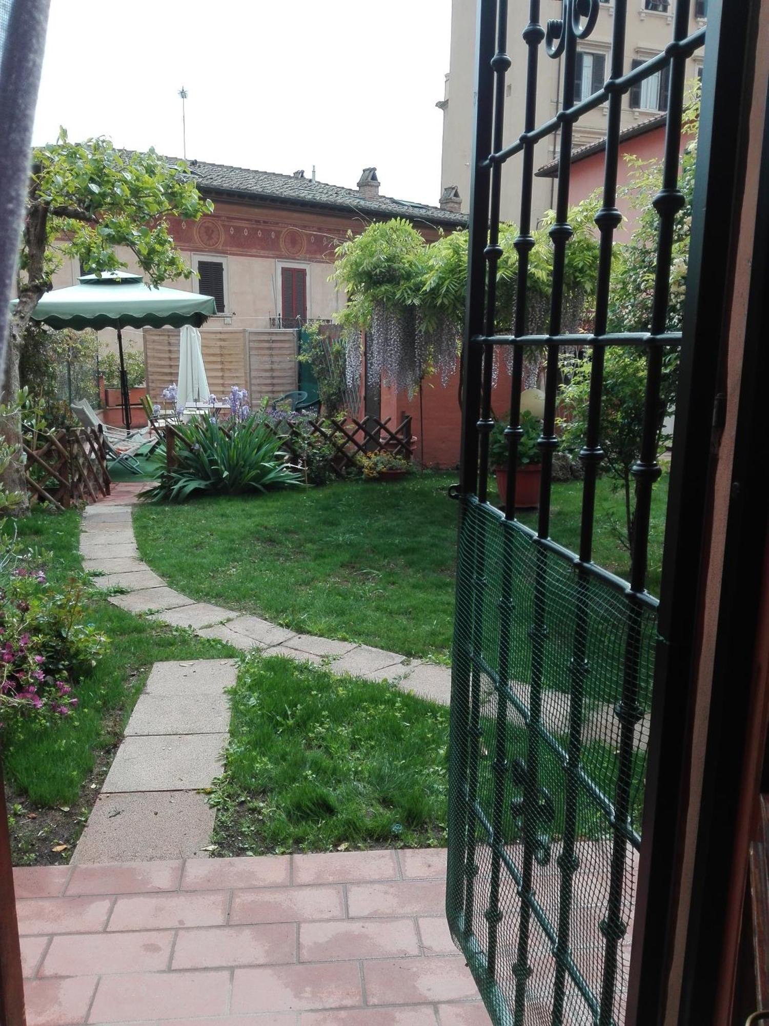 Al Giardino Di Alice Bed & Breakfast Perugia Luaran gambar