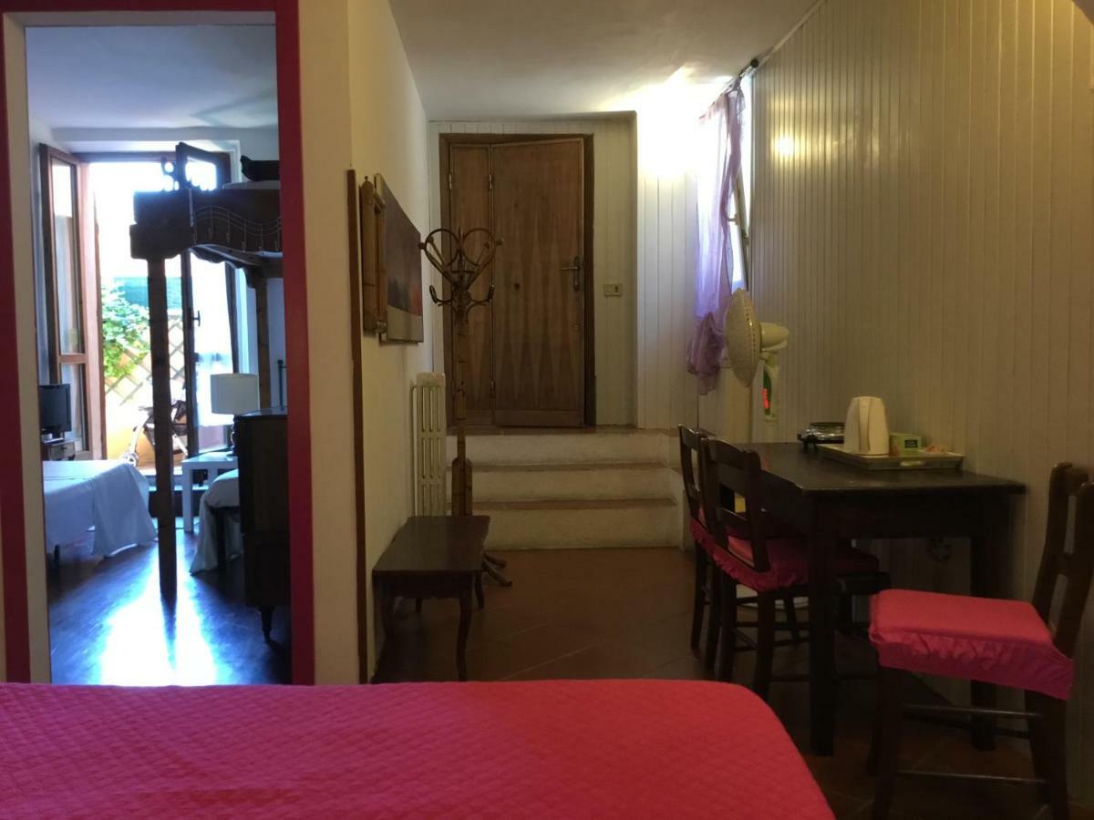 Al Giardino Di Alice Bed & Breakfast Perugia Luaran gambar
