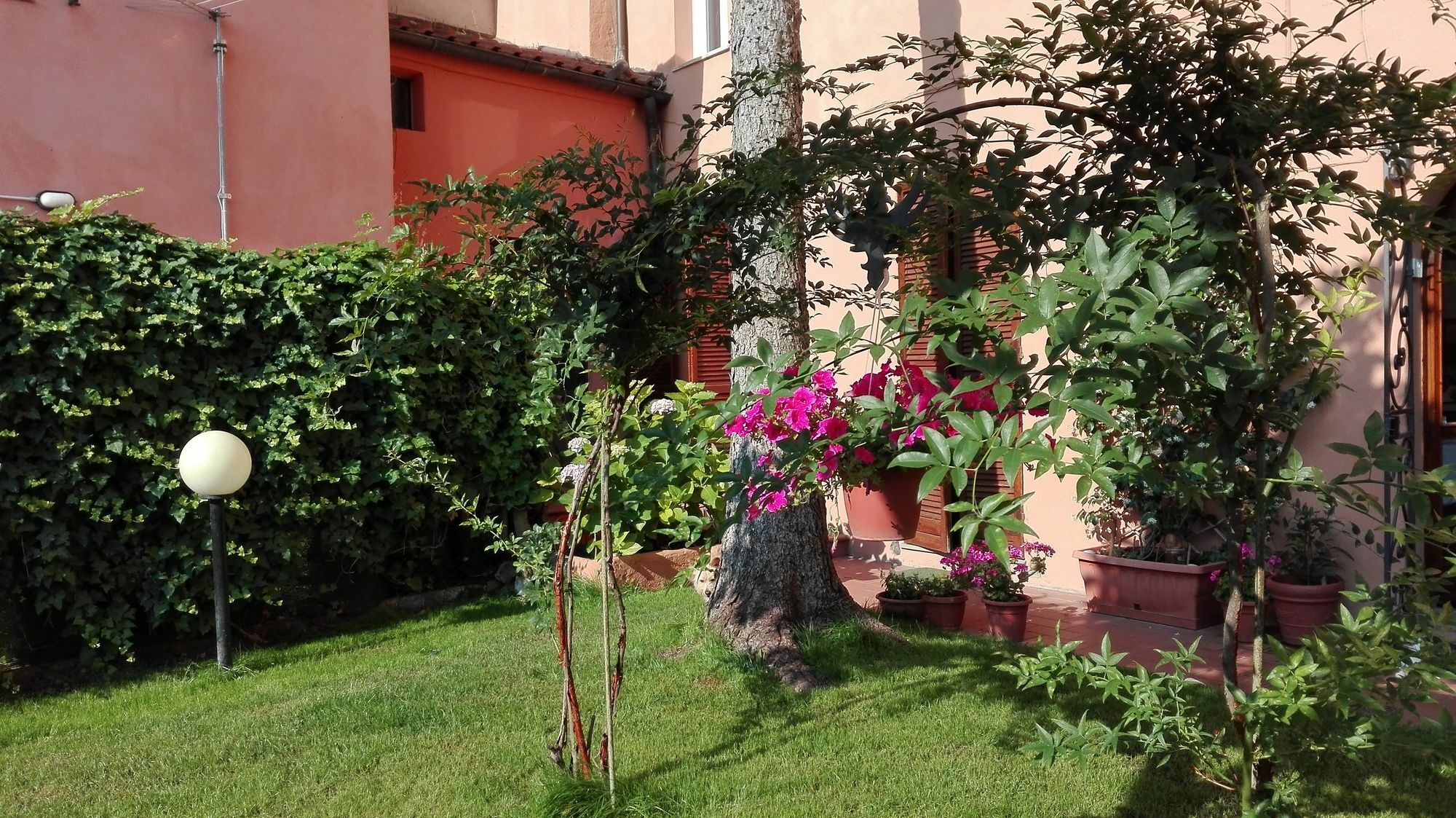 Al Giardino Di Alice Bed & Breakfast Perugia Luaran gambar