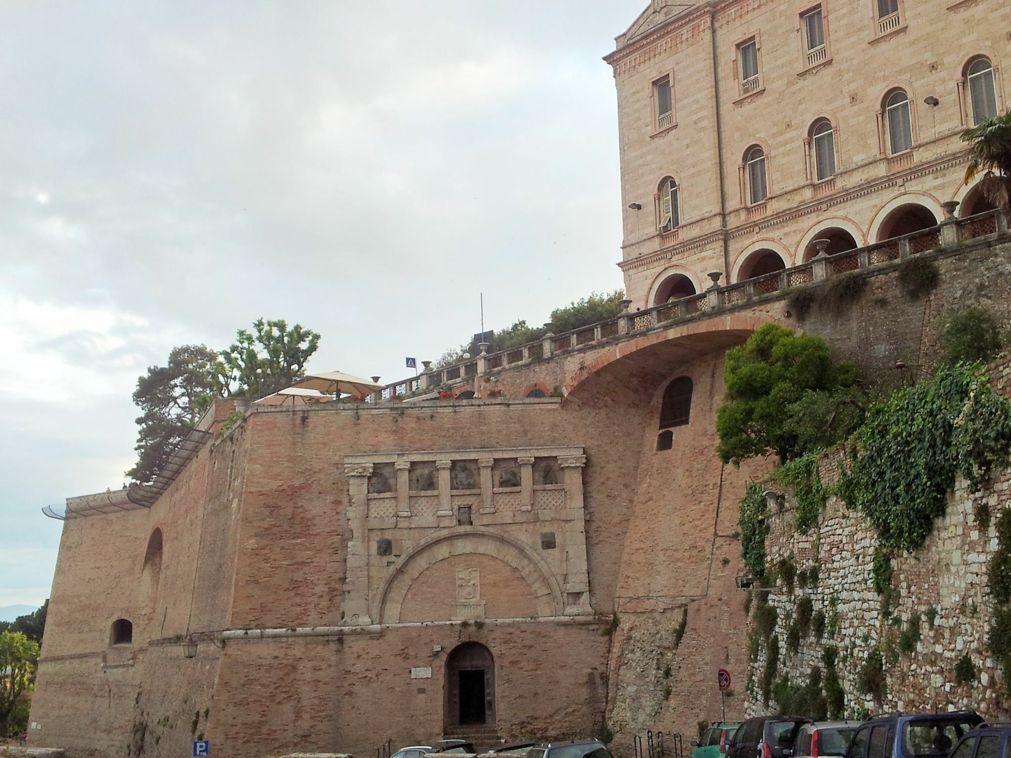 Al Giardino Di Alice Bed & Breakfast Perugia Luaran gambar