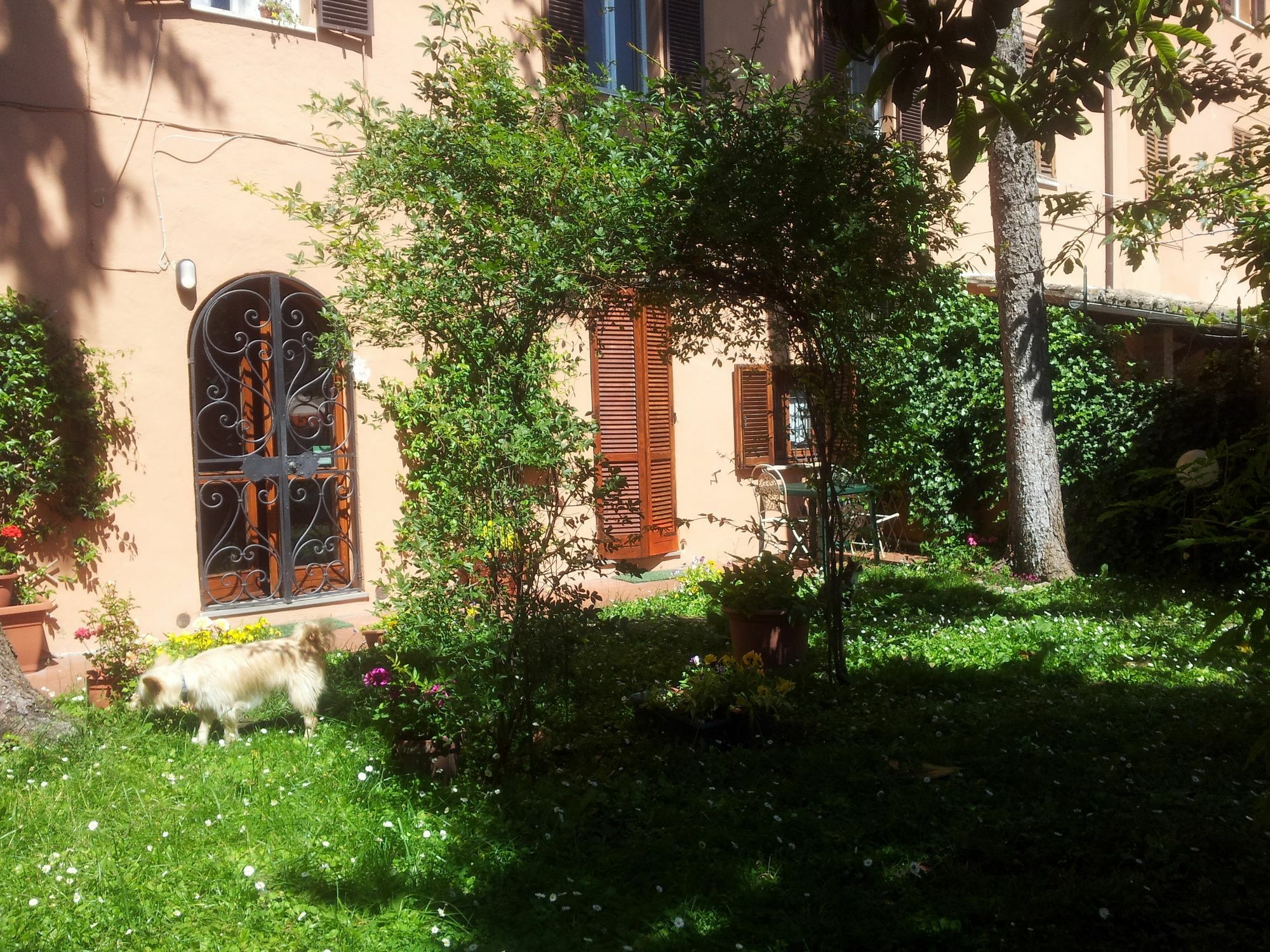 Al Giardino Di Alice Bed & Breakfast Perugia Luaran gambar