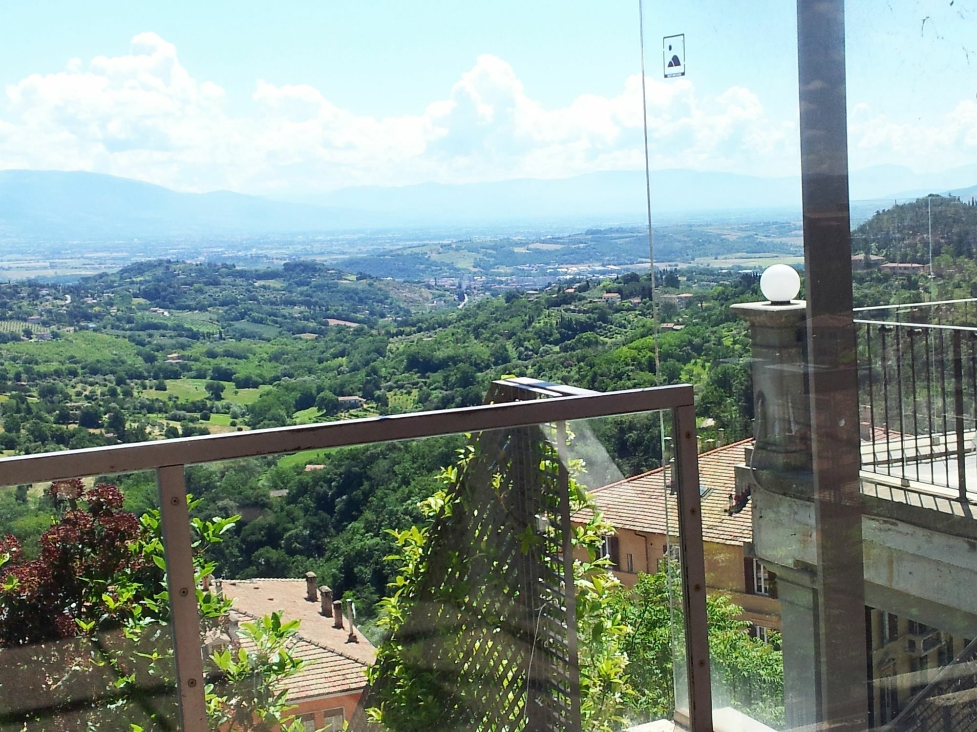 Al Giardino Di Alice Bed & Breakfast Perugia Luaran gambar